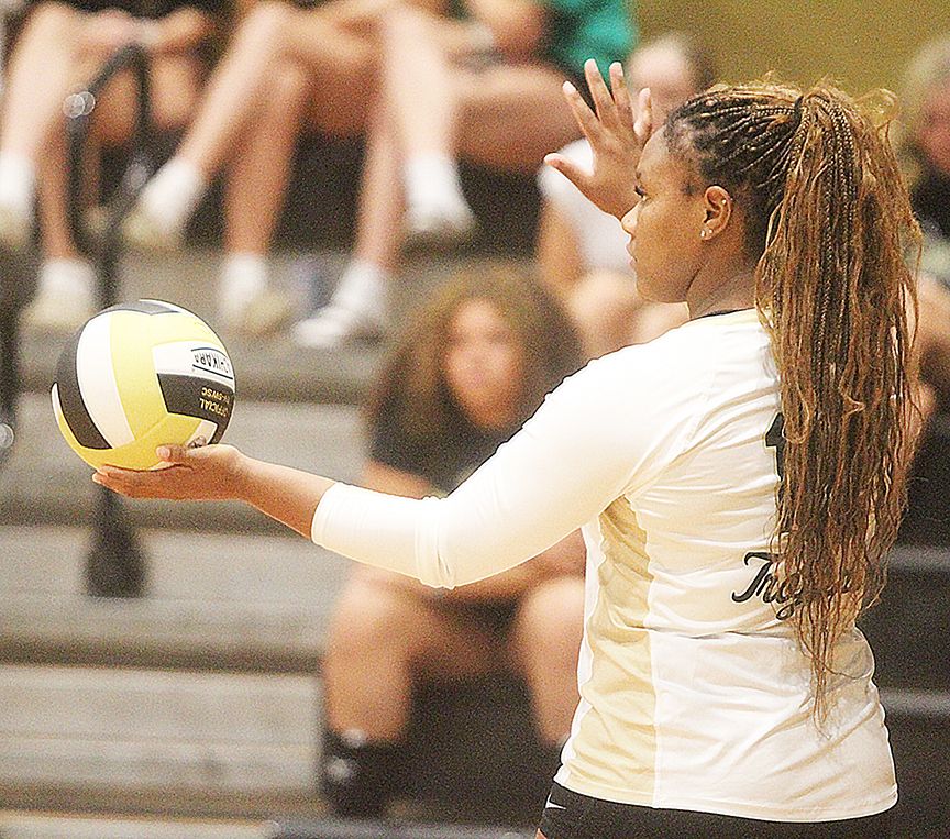 Malorrii Carter Serve